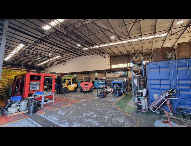 6,561M² WAREHOUSE TO LET IN HUGHES